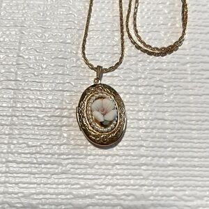 Vintage Floral Locket by Avon